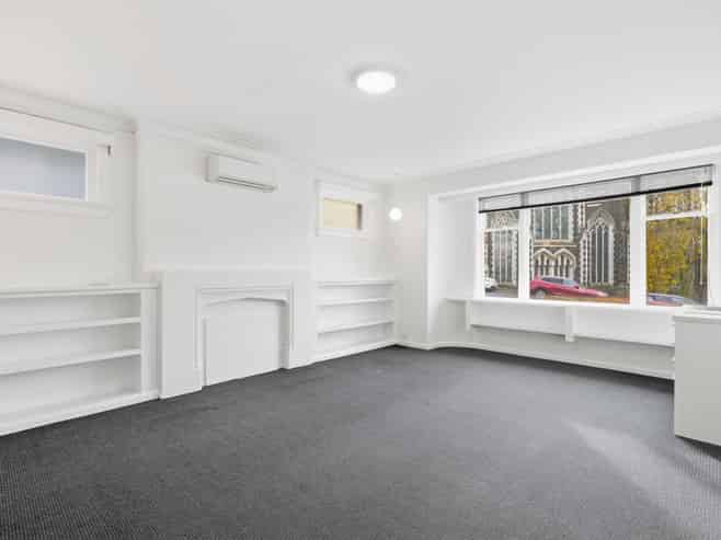 Ground Floor North Dunedin Space With Parking