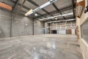 Versatile warehouse and office in Silverdale