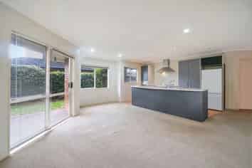 12B Elliot Street, Howick