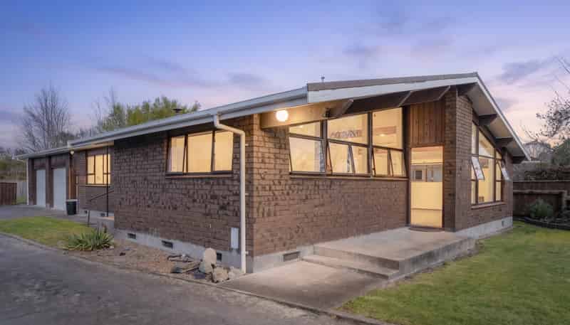 3 Deller Drive, Carterton