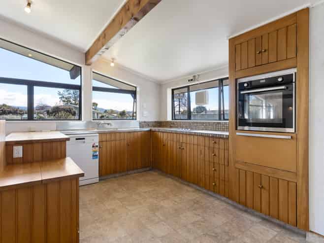 3 Deller Drive, Carterton