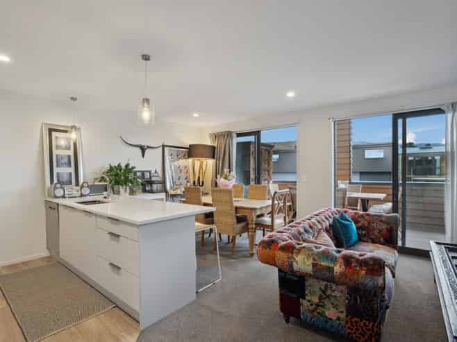 17 Silverstone Drive, Cromwell