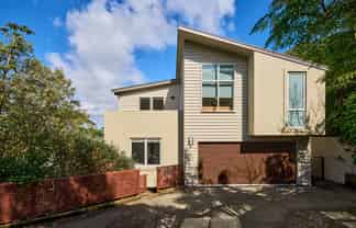 21 Arahiwi Grove, Tirohanga