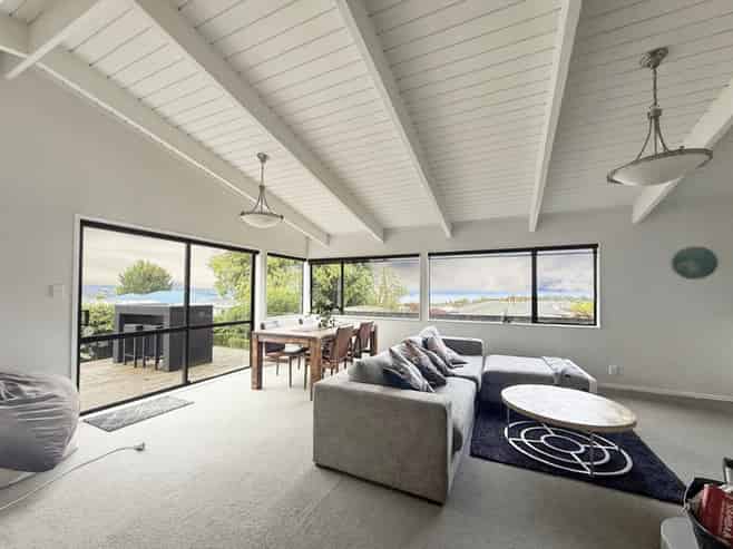 94 Lakewood Drive, Nukuhau
