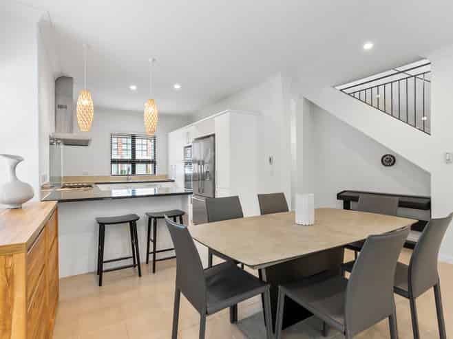 9 Wynne Gray Avenue, Stonefields