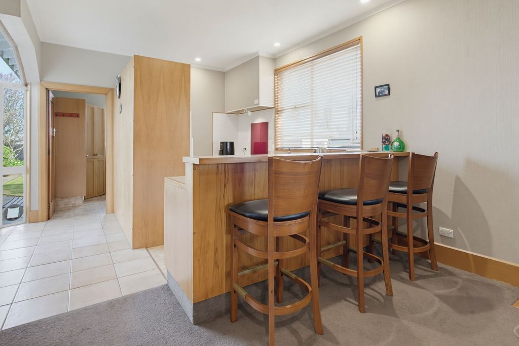 Space, Warmth and a Relaxed Hampstead Feel 4