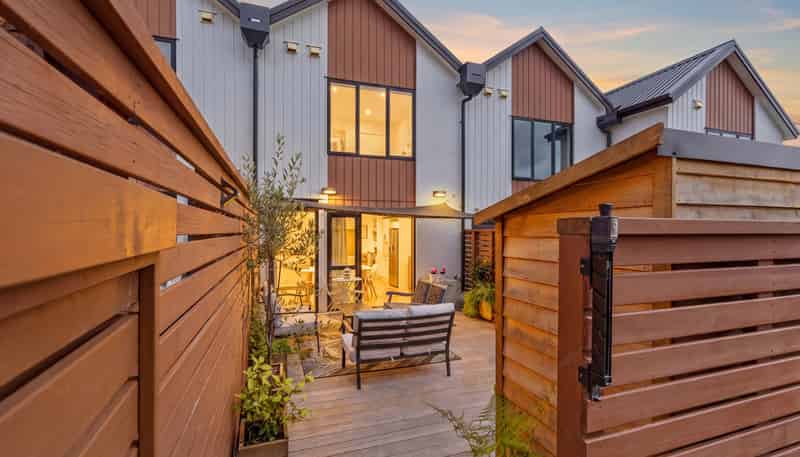 6 Orca Drive, Stanmore Bay