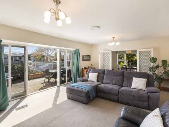 12 Beechworth Avenue, Somerfield