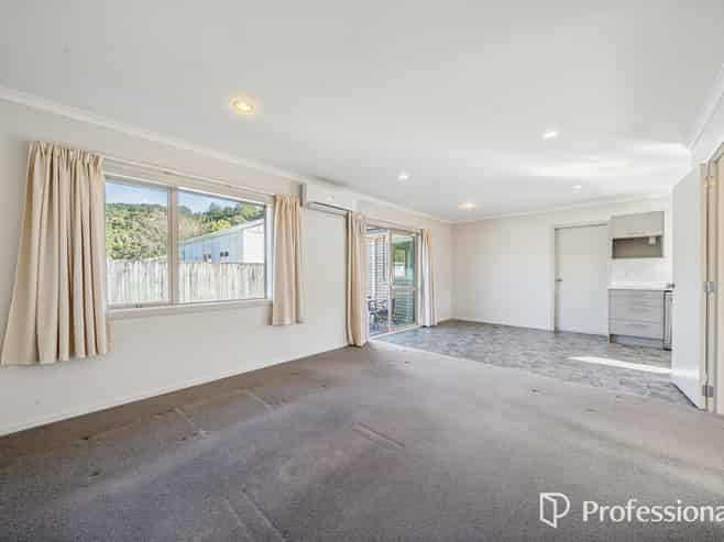 21 Sun Valley Grove, Wainuiomata
