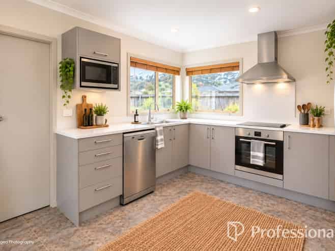 21 Sun Valley Grove, Wainuiomata