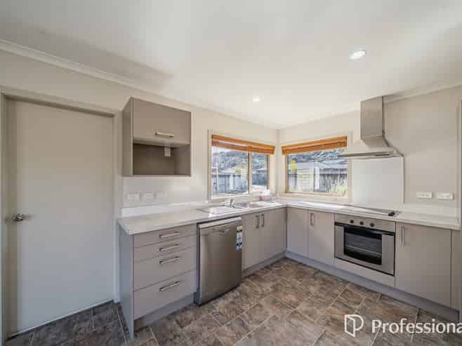 21 Sun Valley Grove, Wainuiomata