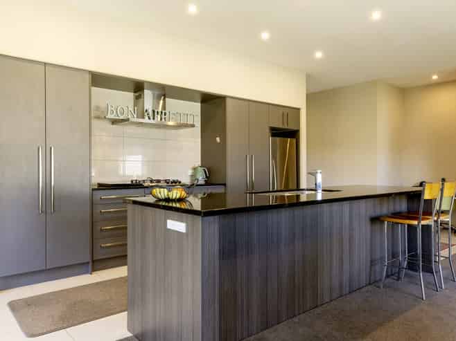128 Victory Drive, Wharewaka
