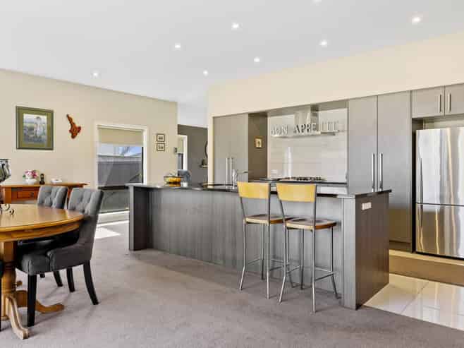 128 Victory Drive, Wharewaka