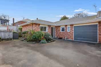 B/64 Rosebery Street, Belleknowes