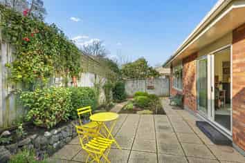 B/64 Rosebery Street, Belleknowes