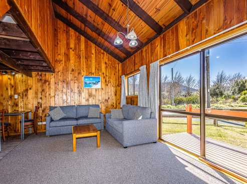 Ossies ski apartments