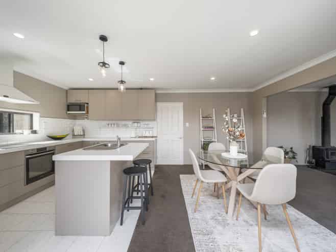 42 Gladstone Road, Woodend