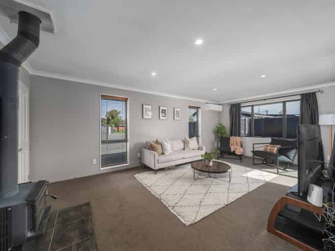42 Gladstone Road, Woodend