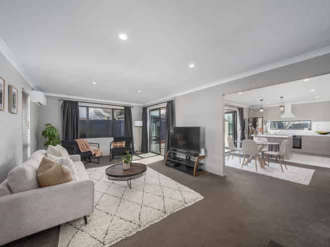 42 Gladstone Road, Woodend