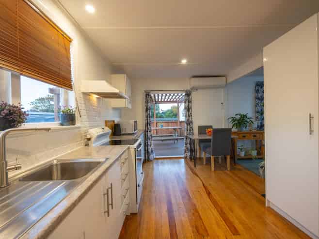 24B Fairs Road, Milson