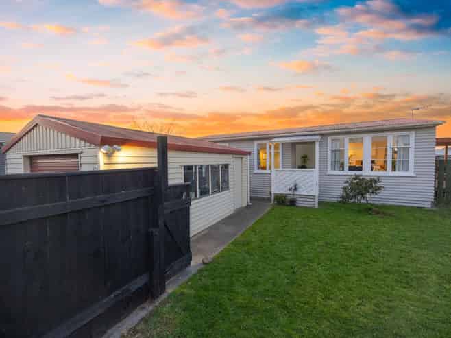 24B Fairs Road, Milson