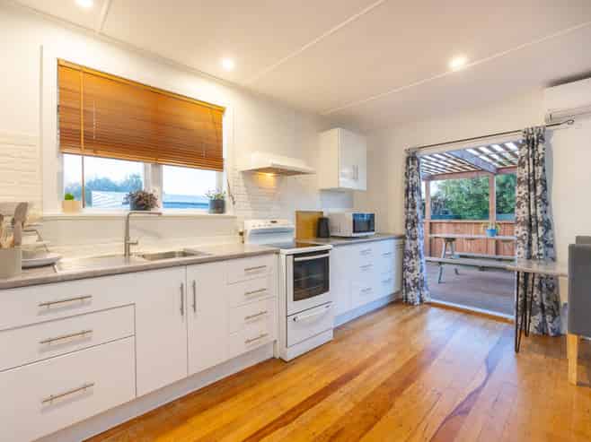 24B Fairs Road, Milson