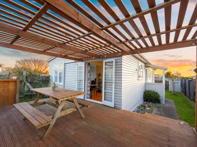 24B Fairs Road, Milson