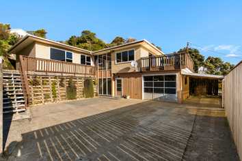 65 Volga Street, Island Bay