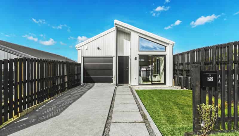 72 Ara Taha Crescent, Orewa