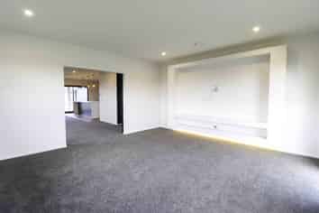 42 Sardinia Grove, Fitzherbert