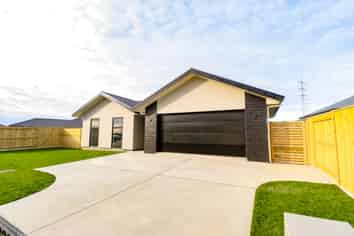 42 Sardinia Grove, Fitzherbert