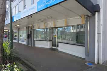 Refurbished ground floor office or retail