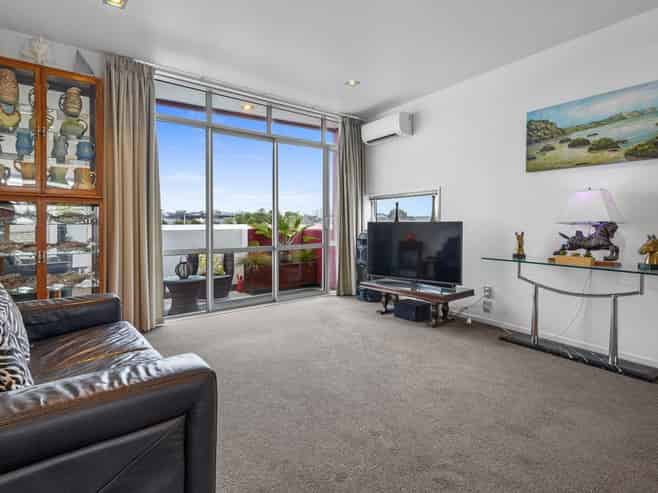 2 Meredith Street, Addington