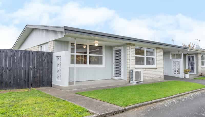 Flat 1/747 Cameron Road, Tauranga South