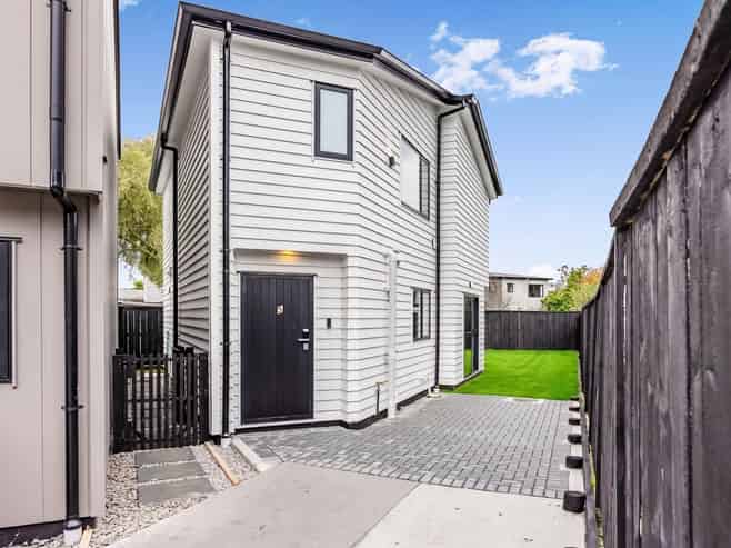 Lot 5, 34 West Coast Road, Glen Eden