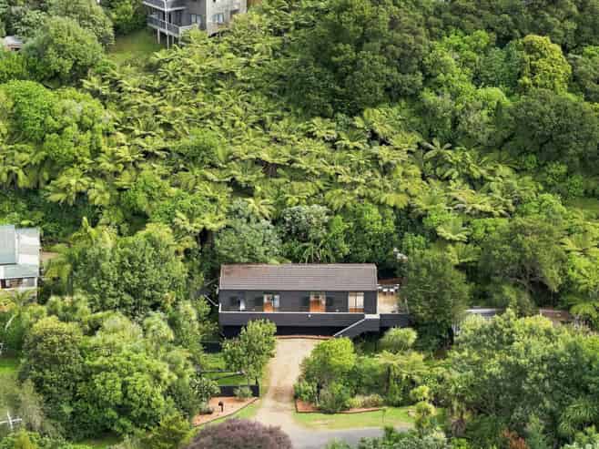 17 Kennedy Road, Surfdale
