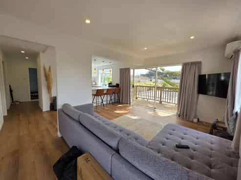 2A Holiday Road, Stanmore Bay