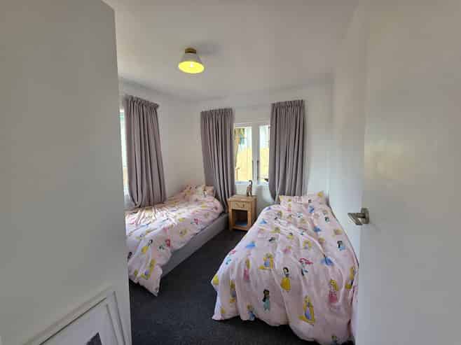 2A Holiday Road, Stanmore Bay