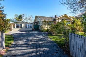 82 Handforth Street, Onerahi