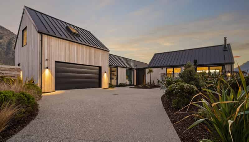 1 Torridon Court, Jacks Point
