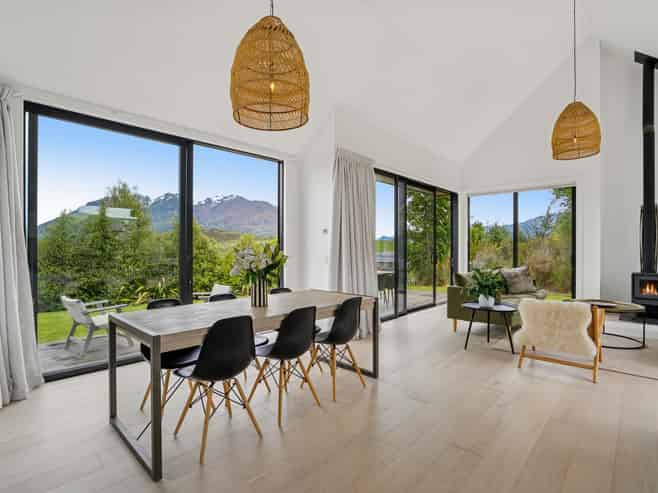 1 Torridon Court, Jacks Point