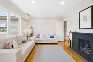 1/23 Levesque Street, Birkdale