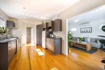 18 Lowtherhurst Road, Massey