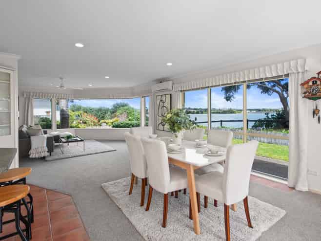 8A Shepherds Road, Papakura