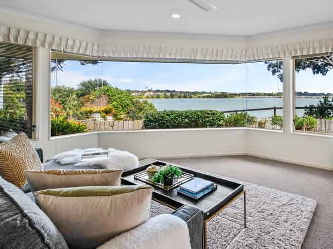 8A Shepherds Road, Papakura