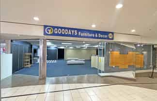 PRIME 226M² RETAIL UNIT INSIDE ROYAL OAK MALL
