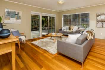 2/64 Waiau Street, Torbay
