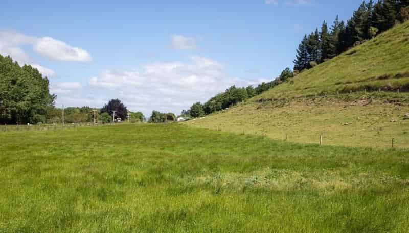5892 Ettrick-Raes Junction, Island Block