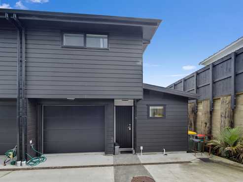 1E Stott Avenue, Birkdale