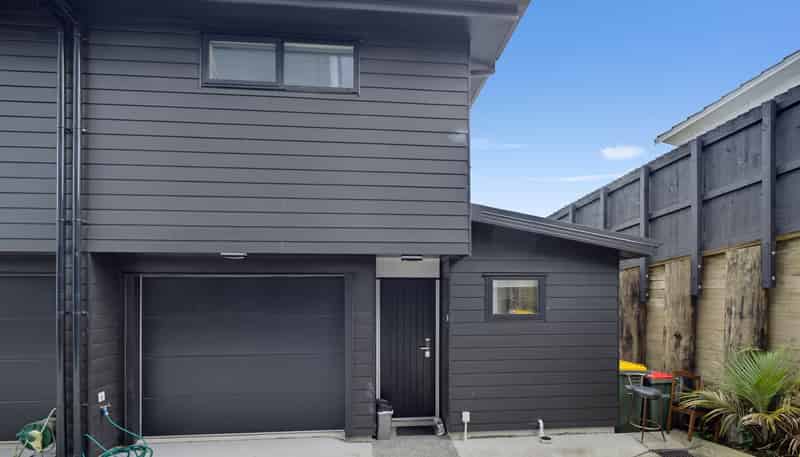 1E Stott Avenue, Birkdale